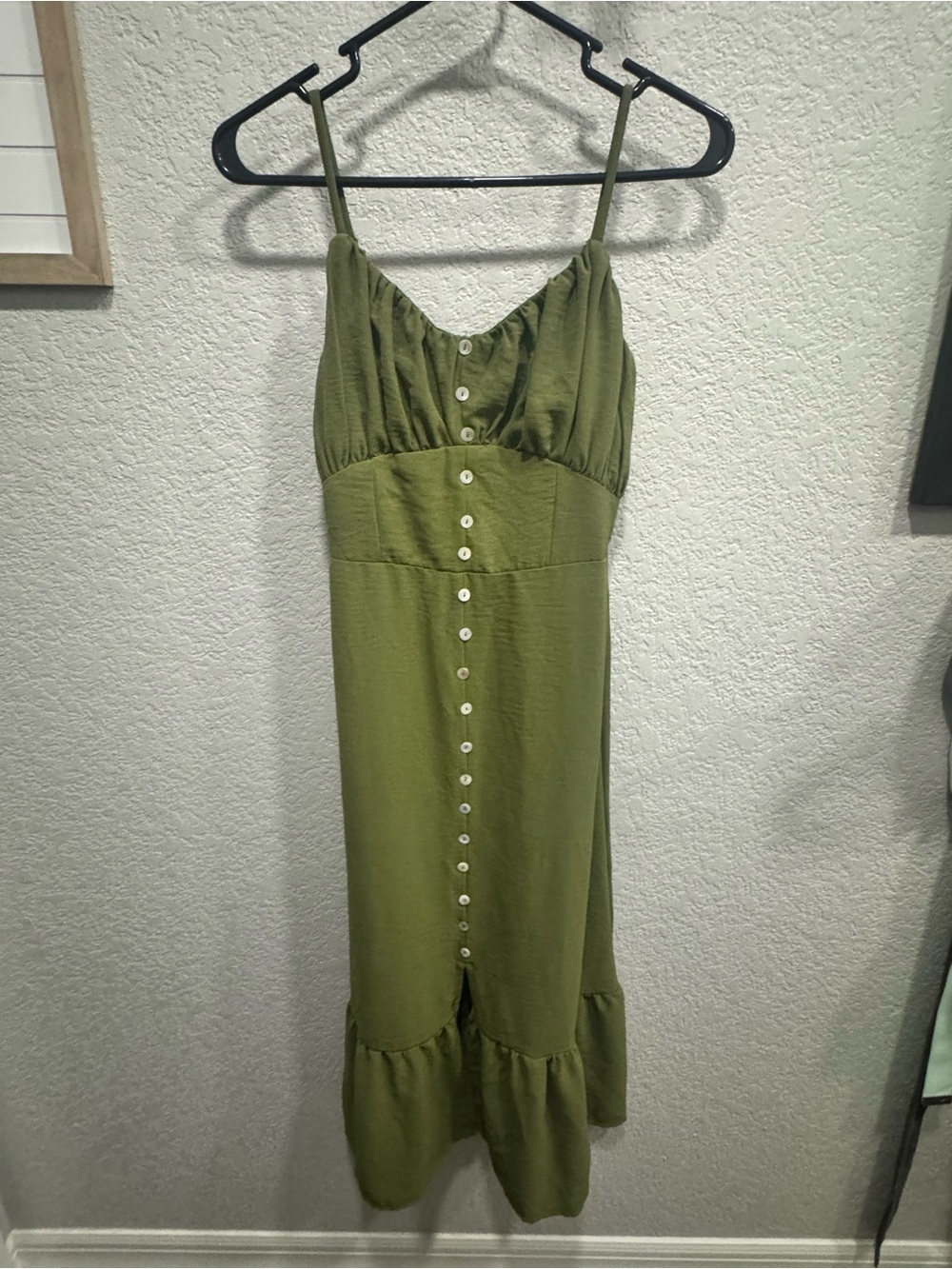 Charlotte Russe Olive Green Button-Front Midi Dress